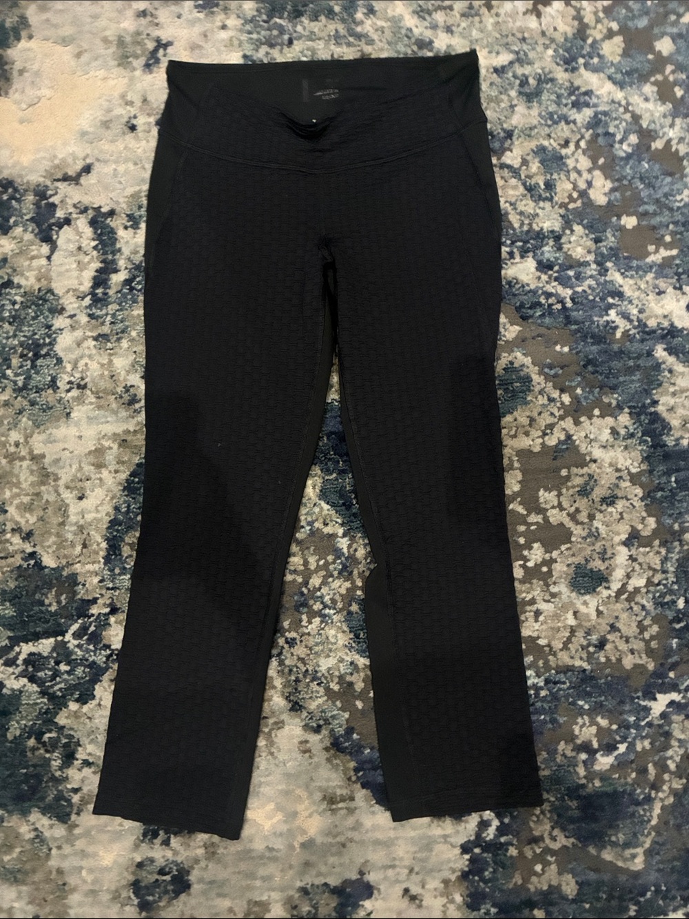 Lucy Black Textured Cropped Leggings